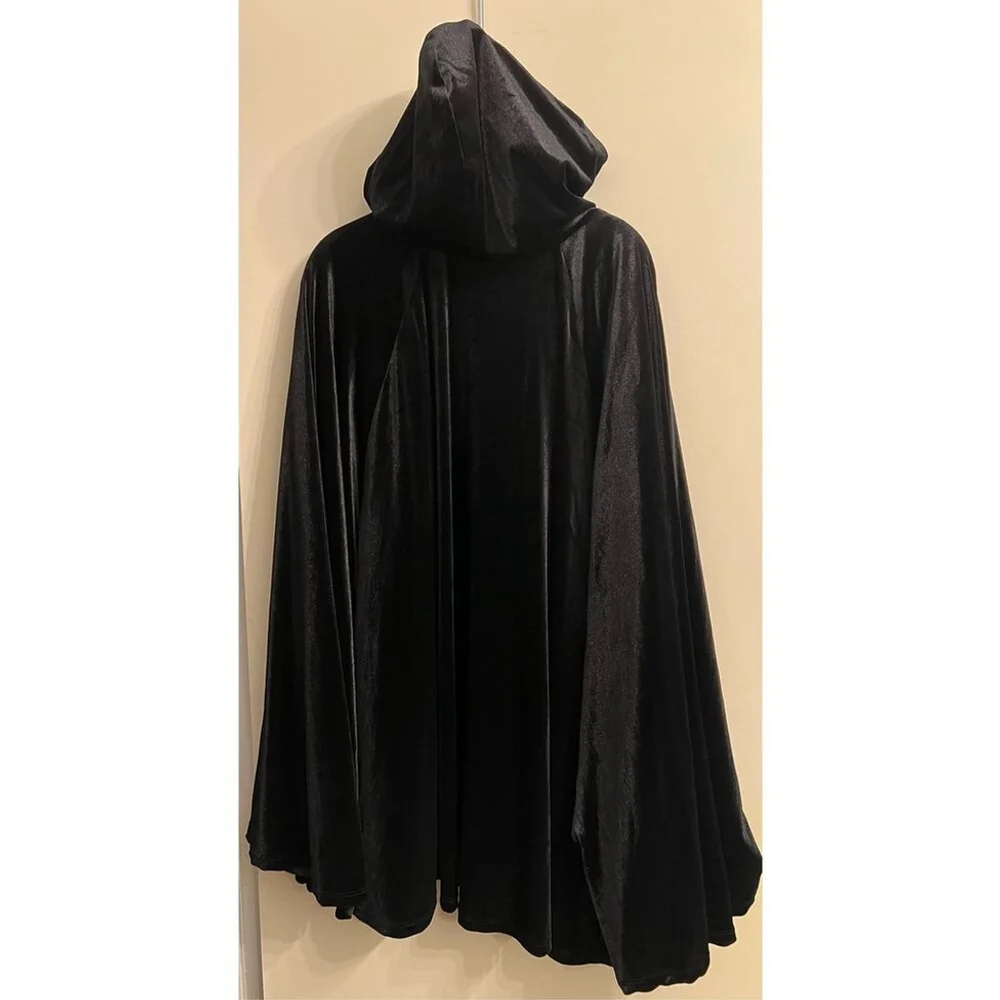 Disney The Haunted Mansion Gargoyle Velvet Girls Hooded Cape (Sz S/M) - Picture 7 of 7